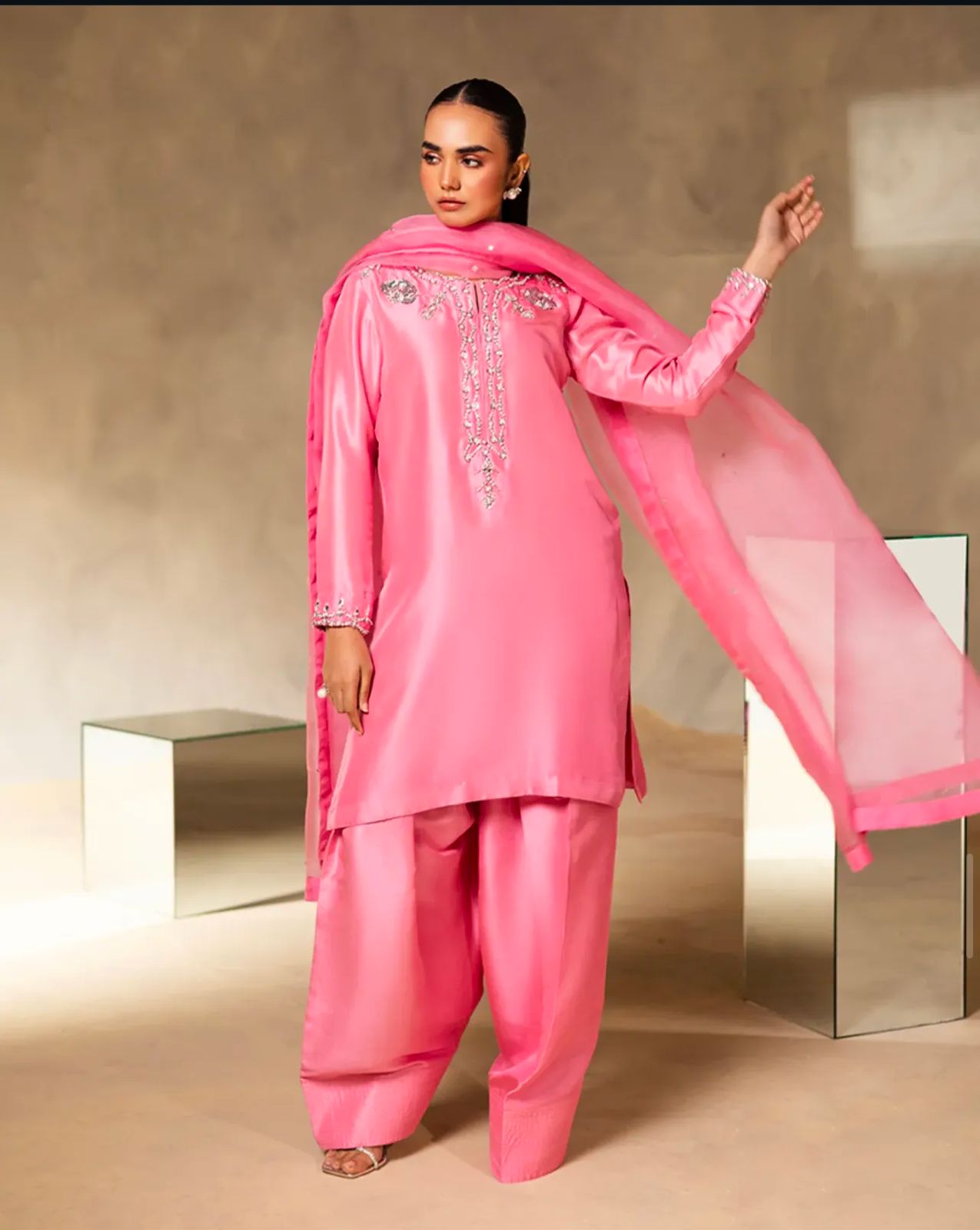 RIA PINK